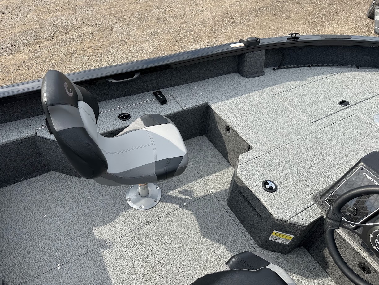 2025 Crestliner 1750 FISH HAWK Side console, Jump seat. 150hp Mercury! - Photo 15